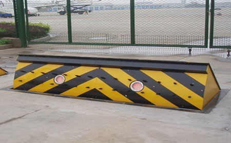 反恐防撞路障机